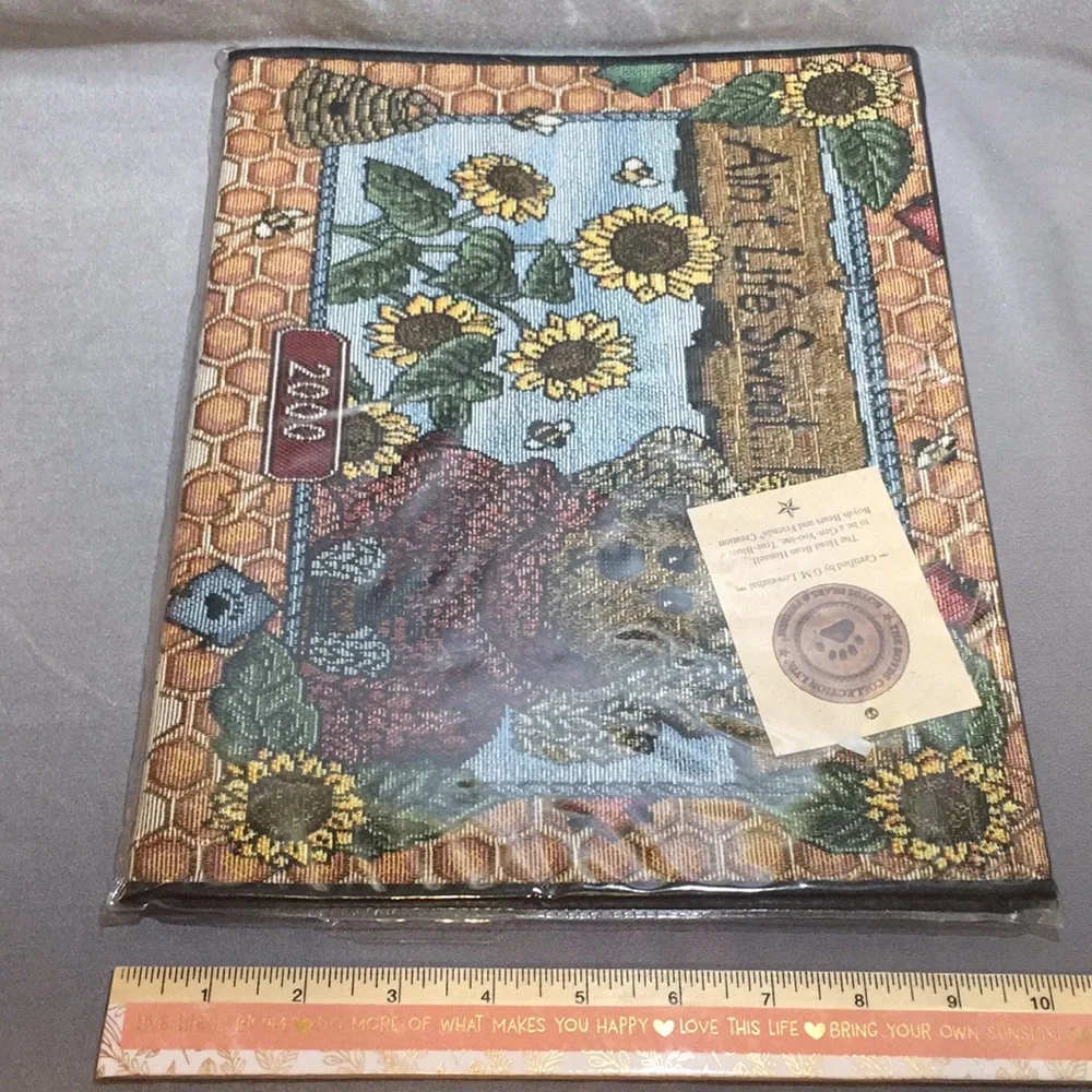 Vintage Y2K Boyds Bears Ain’t Life Sweet Tapestry Wall Calendar With Sunflowers